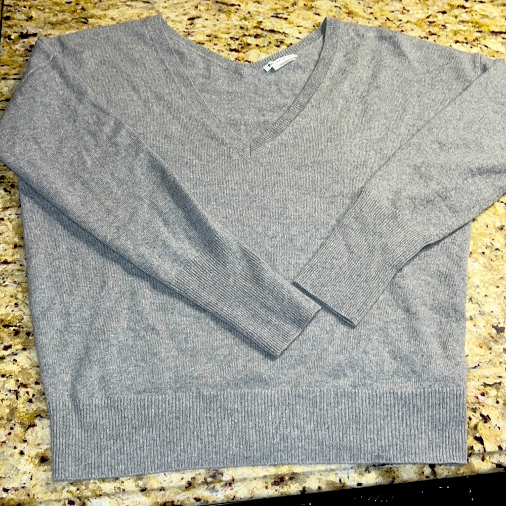 Reformation-Like new,light gray cashmere sweater